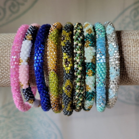 Set of 9 Seed Bead Roll On Bracelets Wholesale Jewelry Lot Handmade - Picture 10 of 15